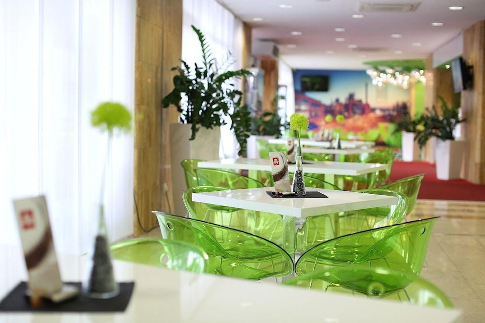 Harmony Club Hotel Ostrava Exteriör bild