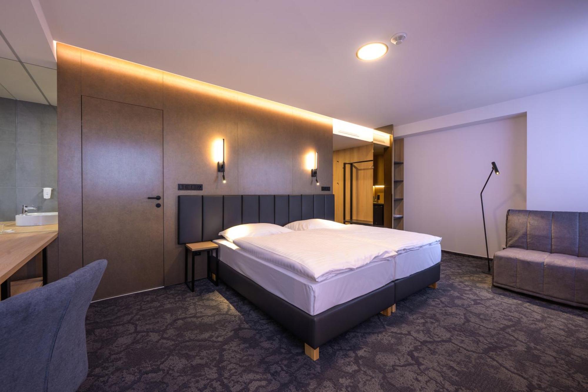 Harmony Club Hotel Ostrava Exteriör bild
