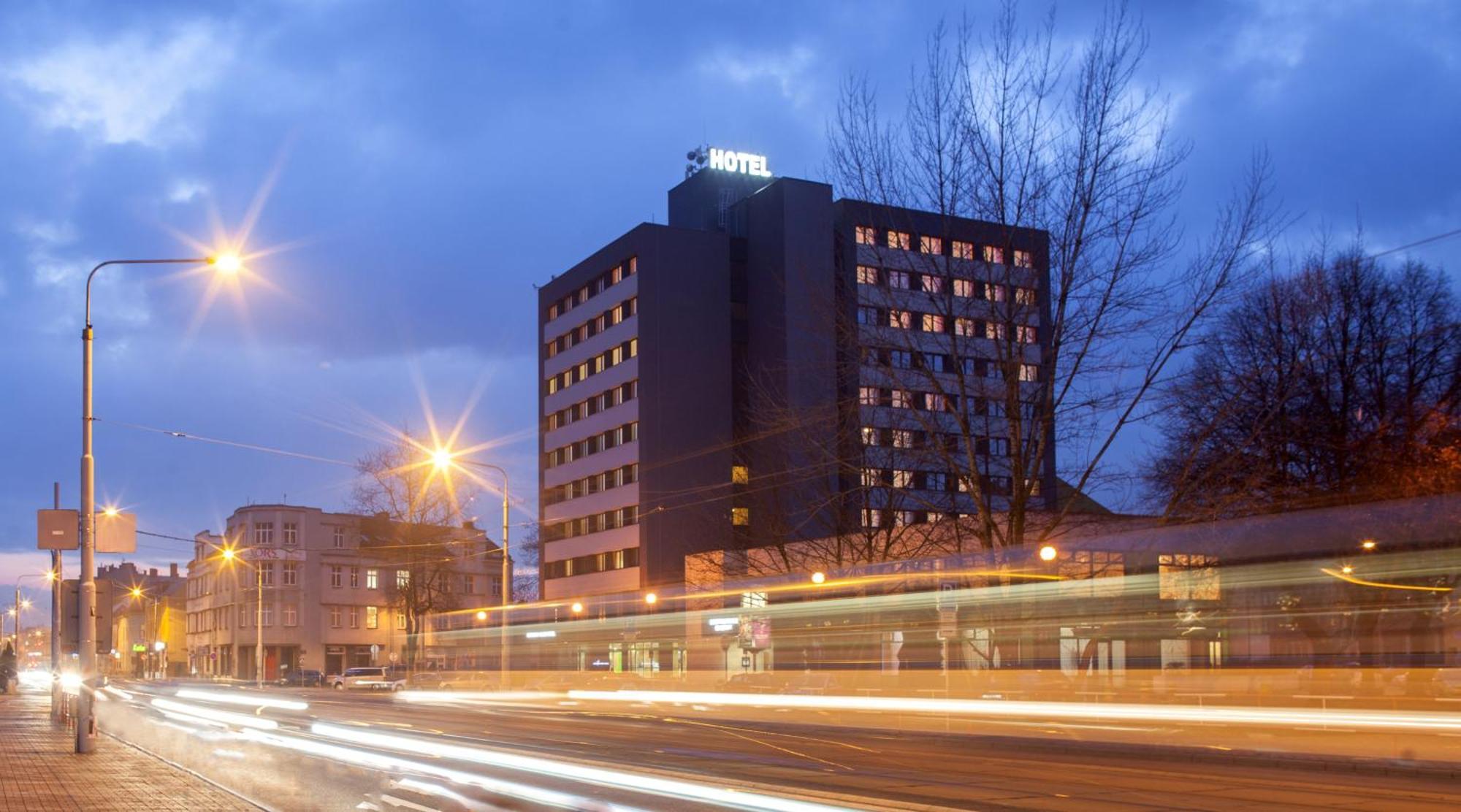 Harmony Club Hotel Ostrava Exteriör bild