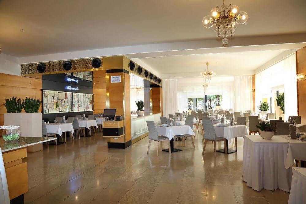 Harmony Club Hotel Ostrava Exteriör bild